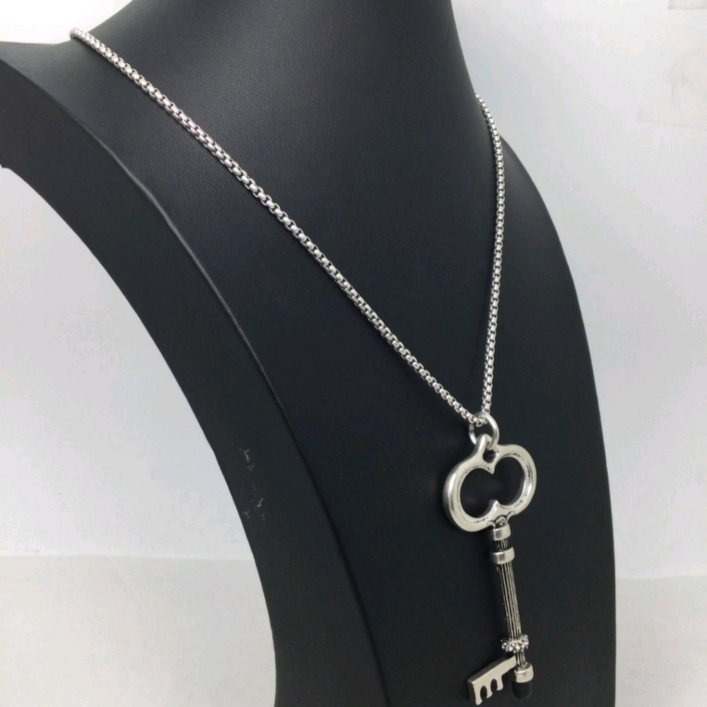 NWT Chico's Vintage Key Pendant Long Box Chain Necklace 32" - Picture 4 of 5